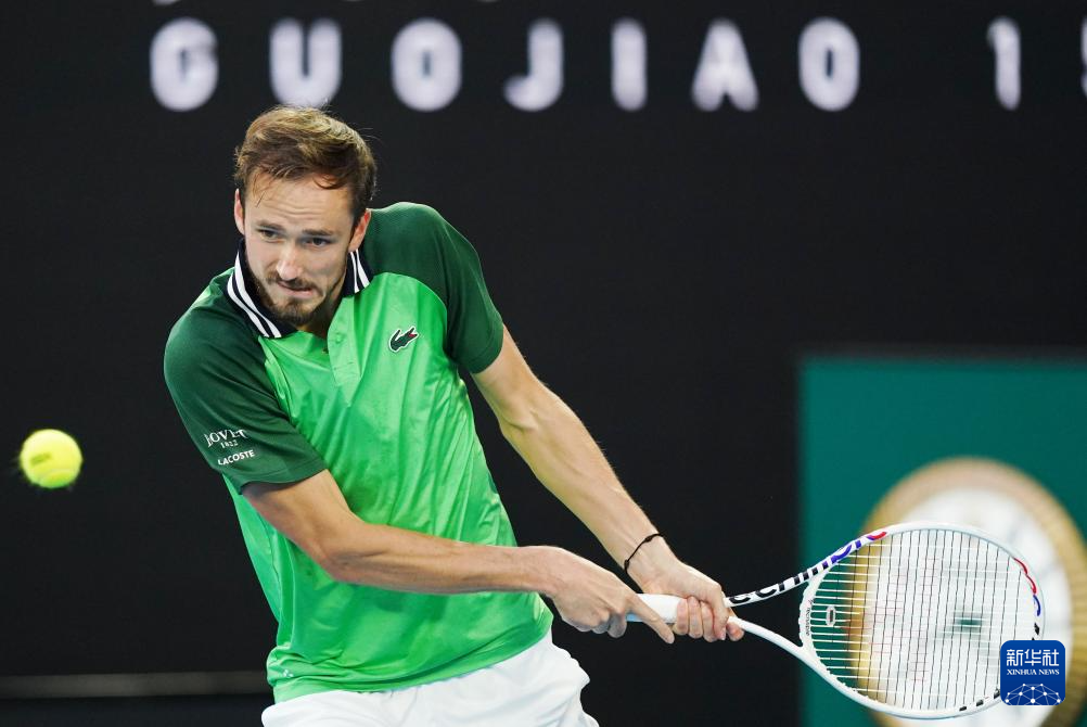 悬念十足 悬念十足